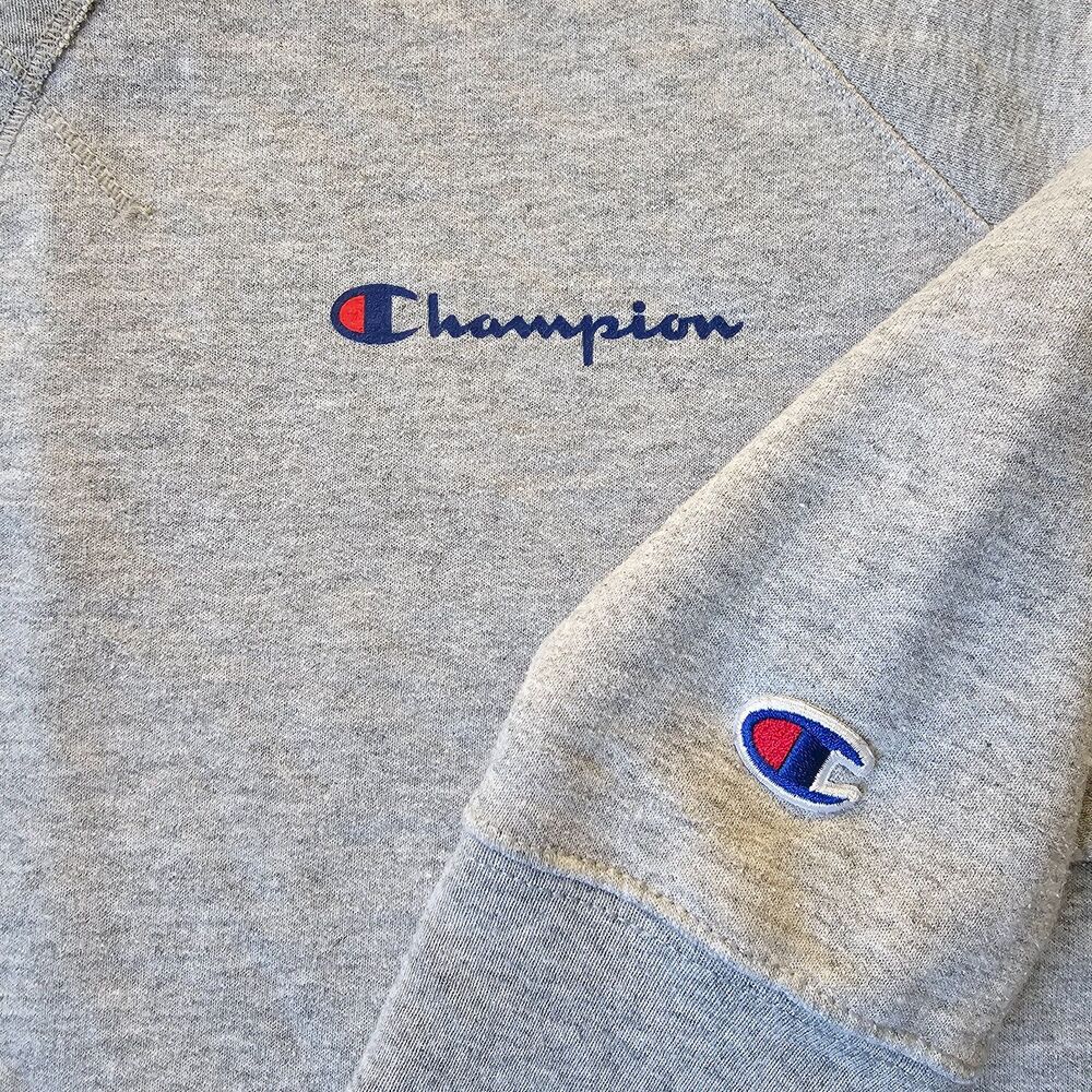 Champion Powerblend Gray Crewneck Sweatshirt Women’s Medium Athleisure - Picture 5 of 10